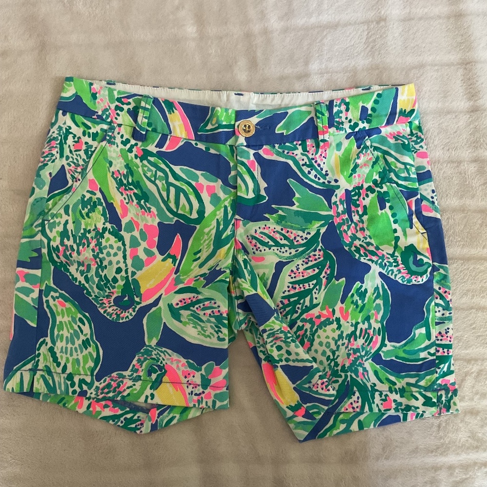 🌴 Lilly Pulitzer Jayne Stretch Shorts – Multicolor Print (Size 4)